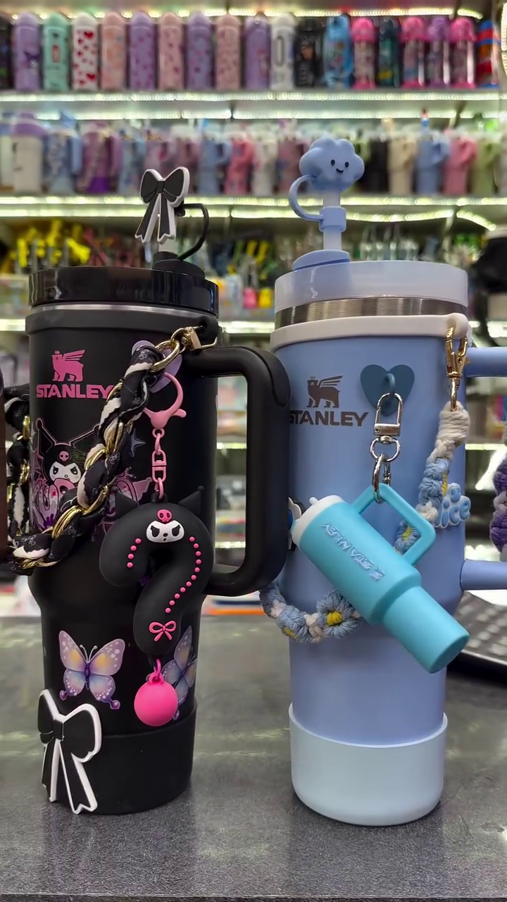 🥤 Stay Hydrated in Style with Trendy Character Tumblers